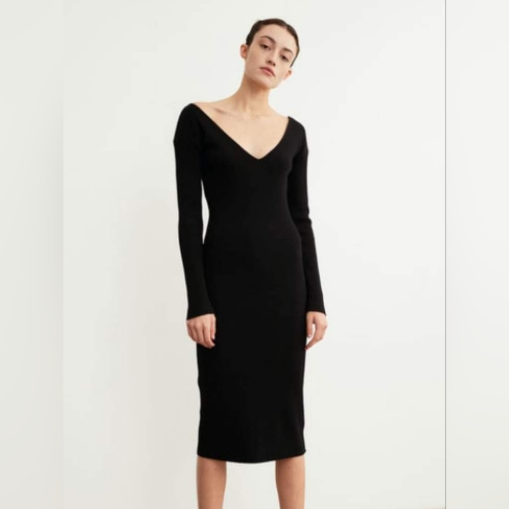 Okakie Ribbed Bodycon Dress